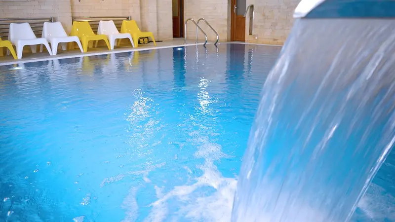 Piscină interioară Europark Fundata